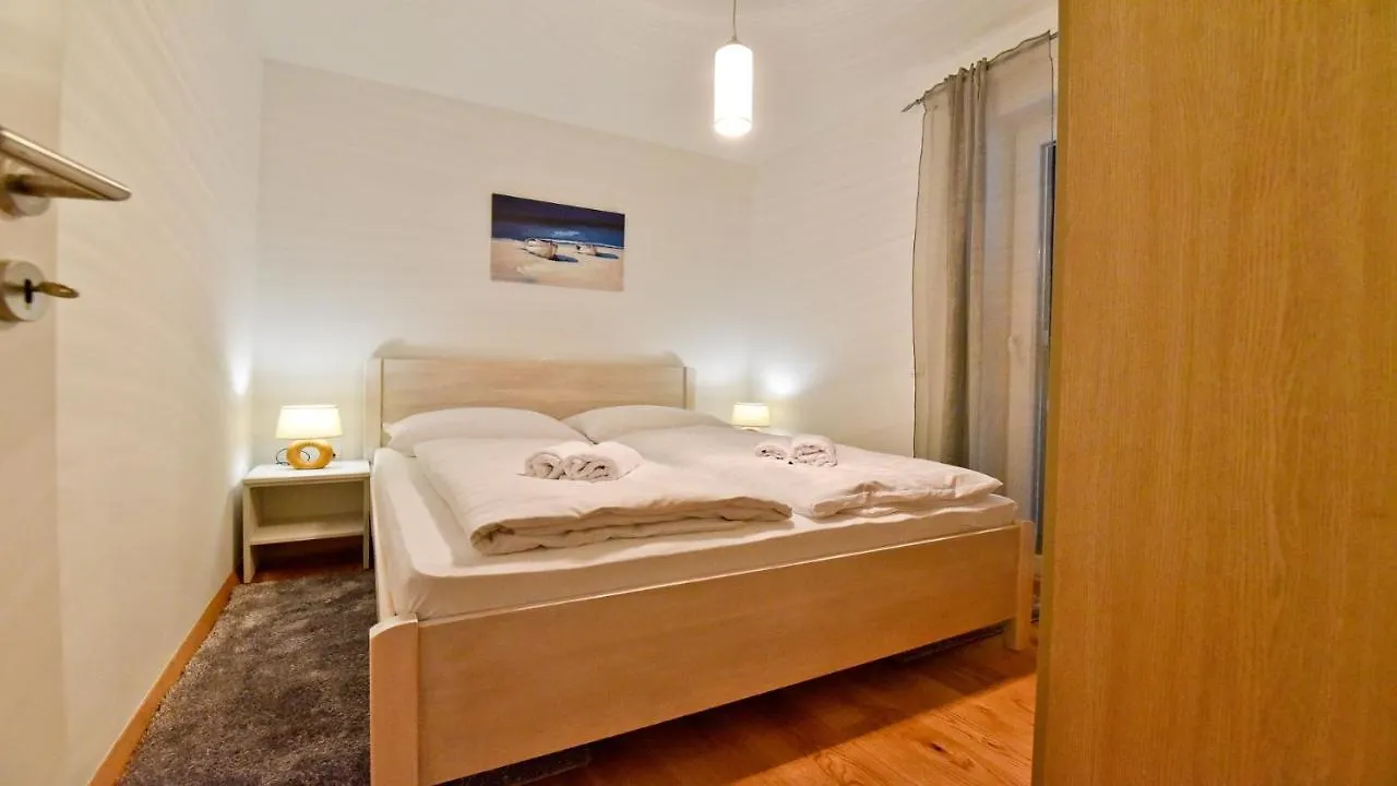 Villa Pinia With Pool, Zadar Croatia